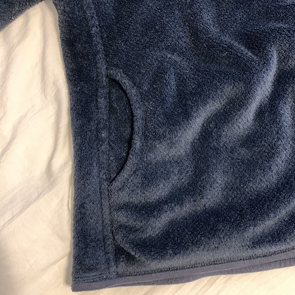 Patagonia Women’s Pull Over Fleece - Picture 3 of 5